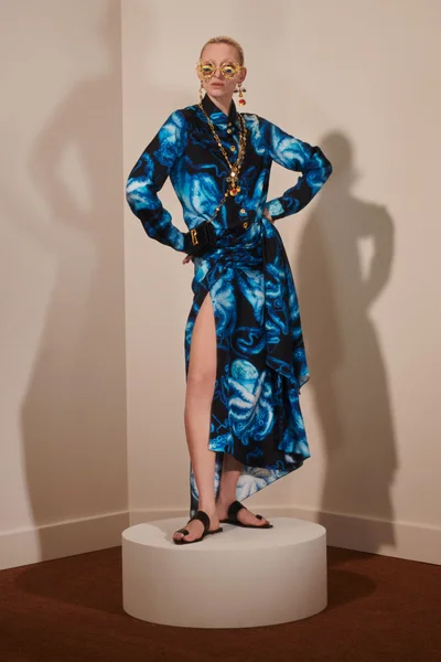 Look 15